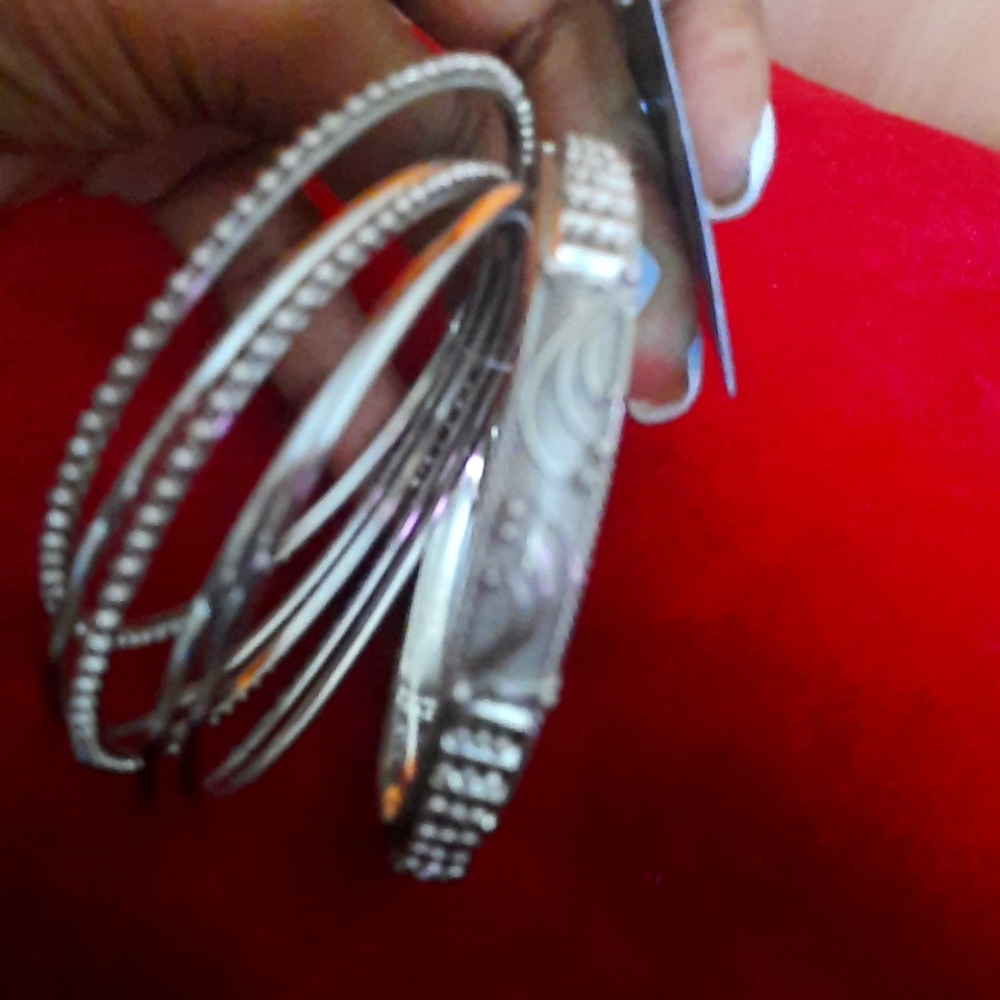 Silver bangle set - Picture 2 of 8